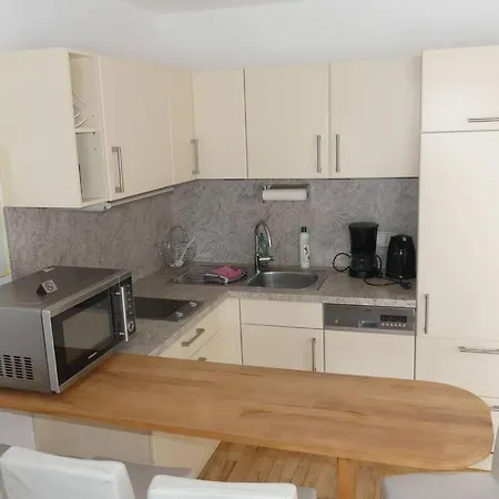 Апартаменты Einliegerwohnung Mit Wintergarten Клайнмахнов