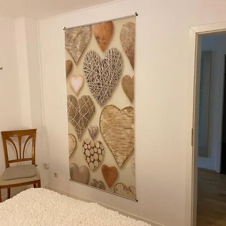 Апартаменты Einliegerwohnung Mit Wintergarten Клайнмахнов