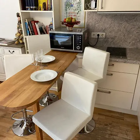 Апартаменты Einliegerwohnung Mit Wintergarten Клайнмахнов