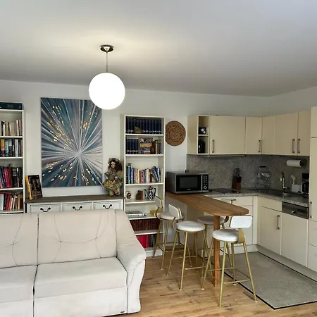 Апартаменты Einliegerwohnung Mit Wintergarten Клайнмахнов